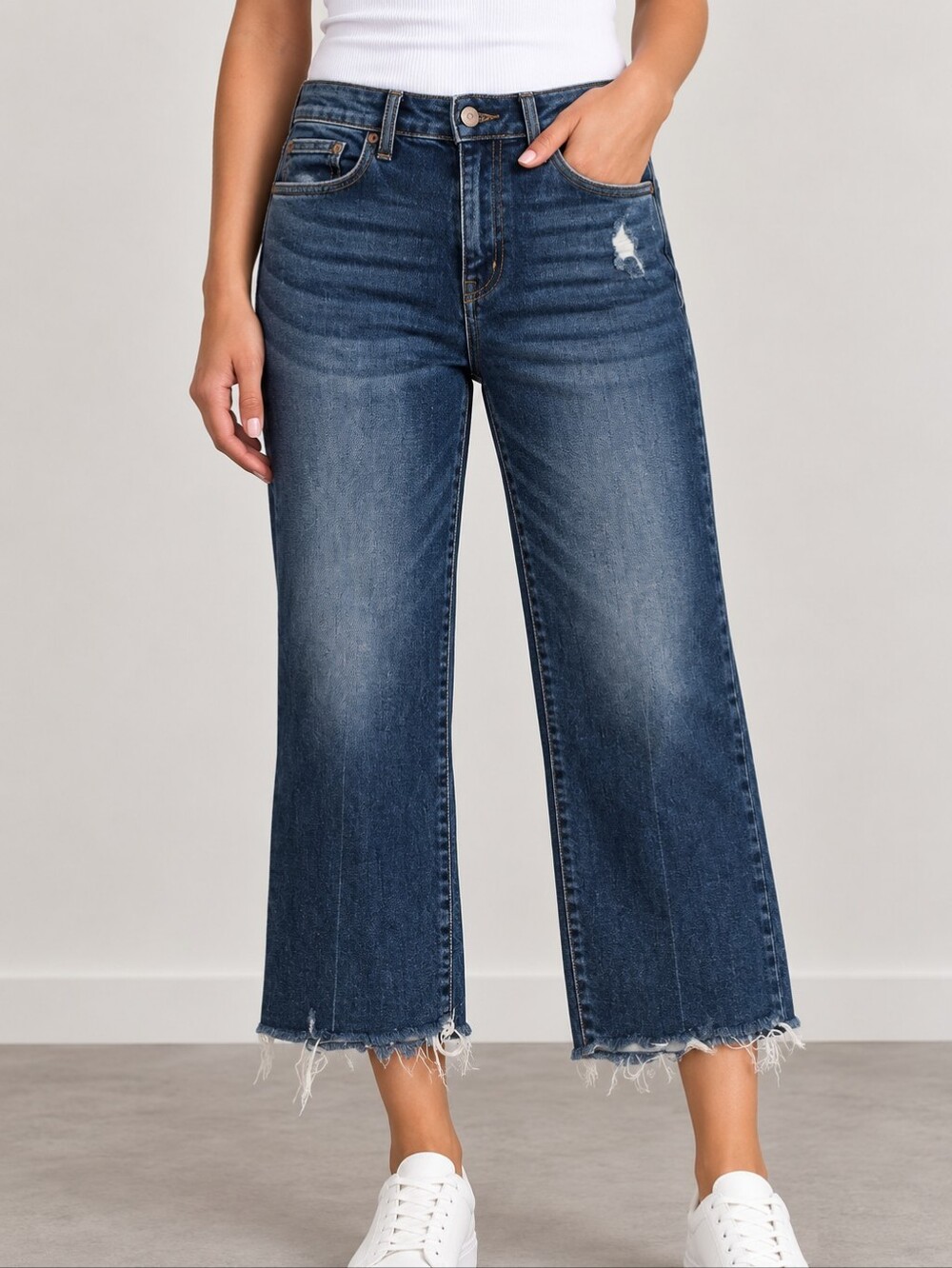 ๐ Zenana Outfitters - Women's Dark Blue Straight Leg Frayed Hem Jeans